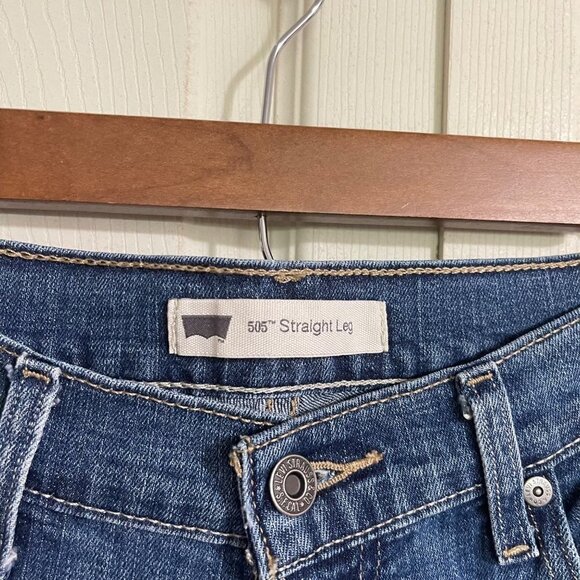 Levi's Womens Dark Wash Stretch 505 Straight Leg Mid Rise Jeans Size 6 - Picture 2 of 8